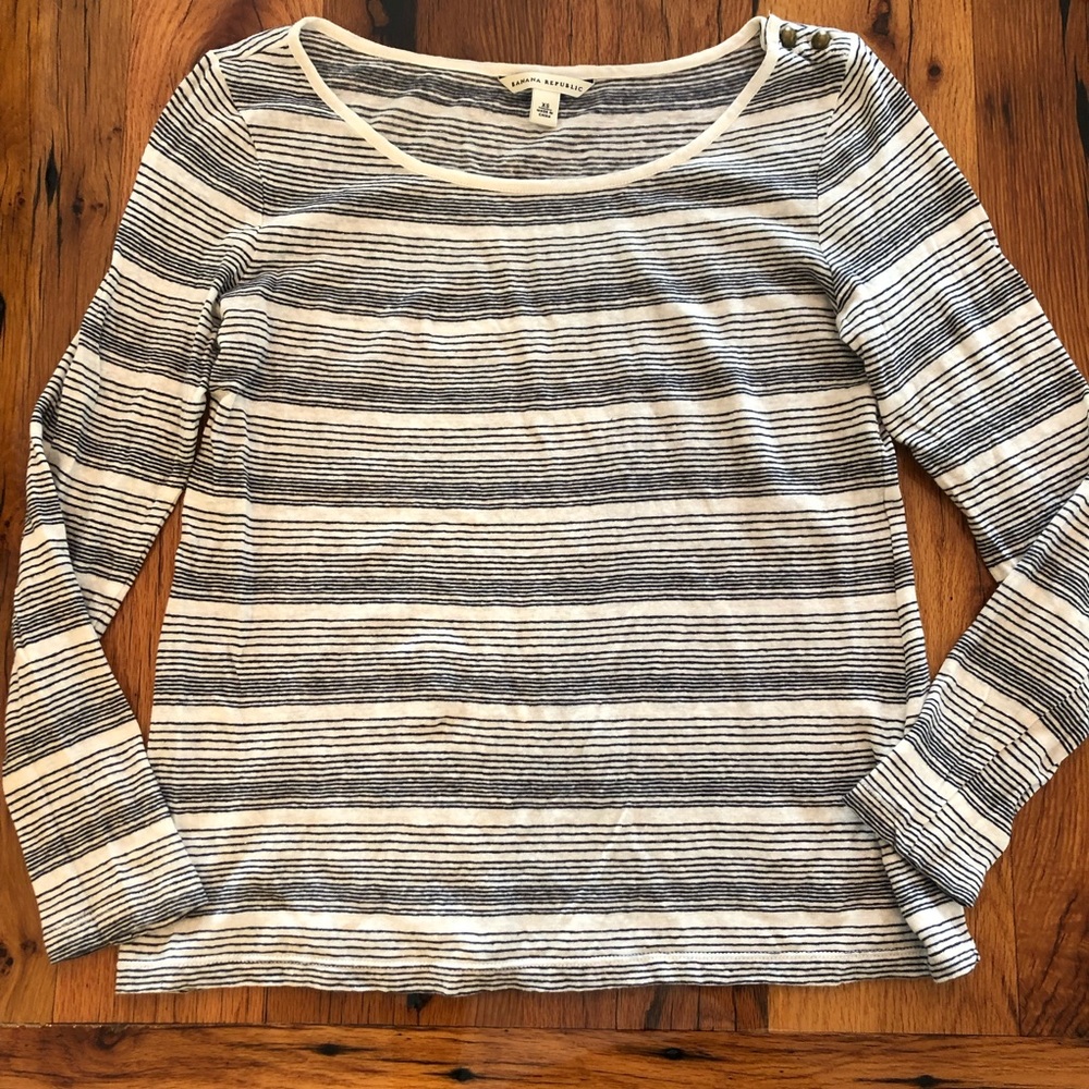 ❤️4/$20❤️ Lightweight BR Top